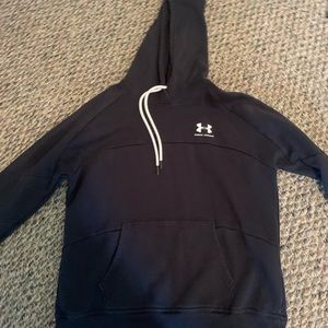 comfy under armor black hoodie.